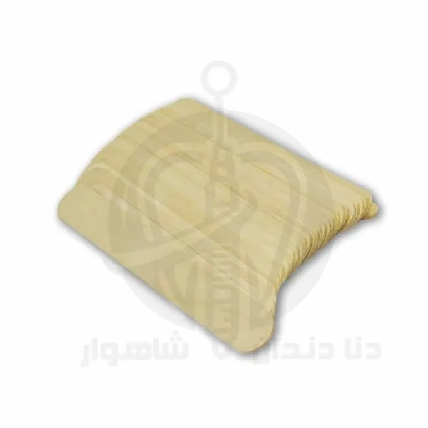 نمای روبهرو از چوب معاینه دندانپزشکی روی زمینه سفید